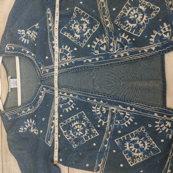 Vintage Denim Shacket Embroidered Denim  medium - Picture 7 of 9